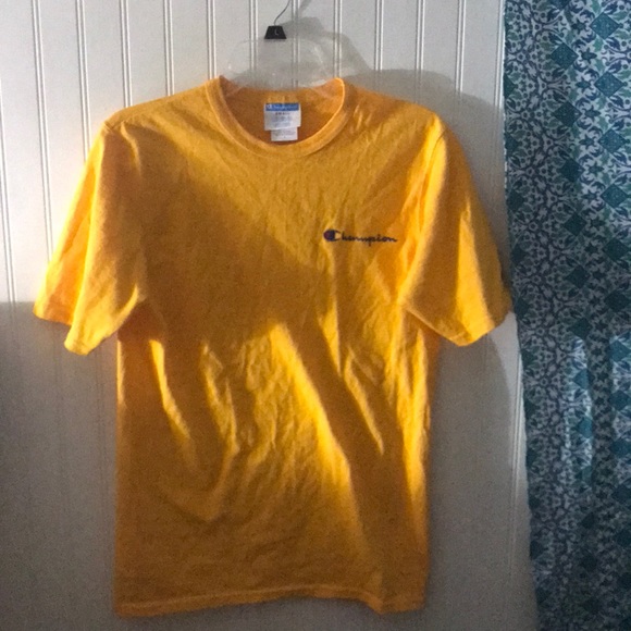 champion shirt brand